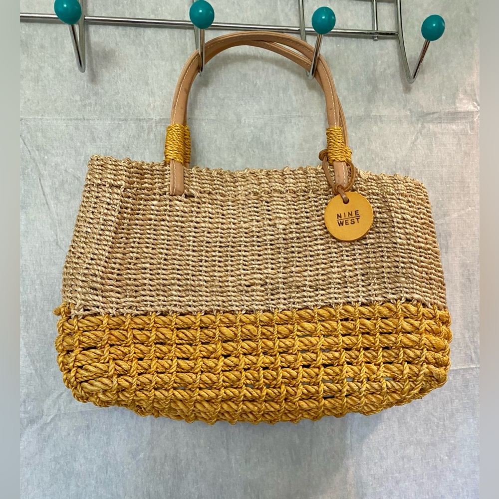 Nine West beige and gold straw handbag